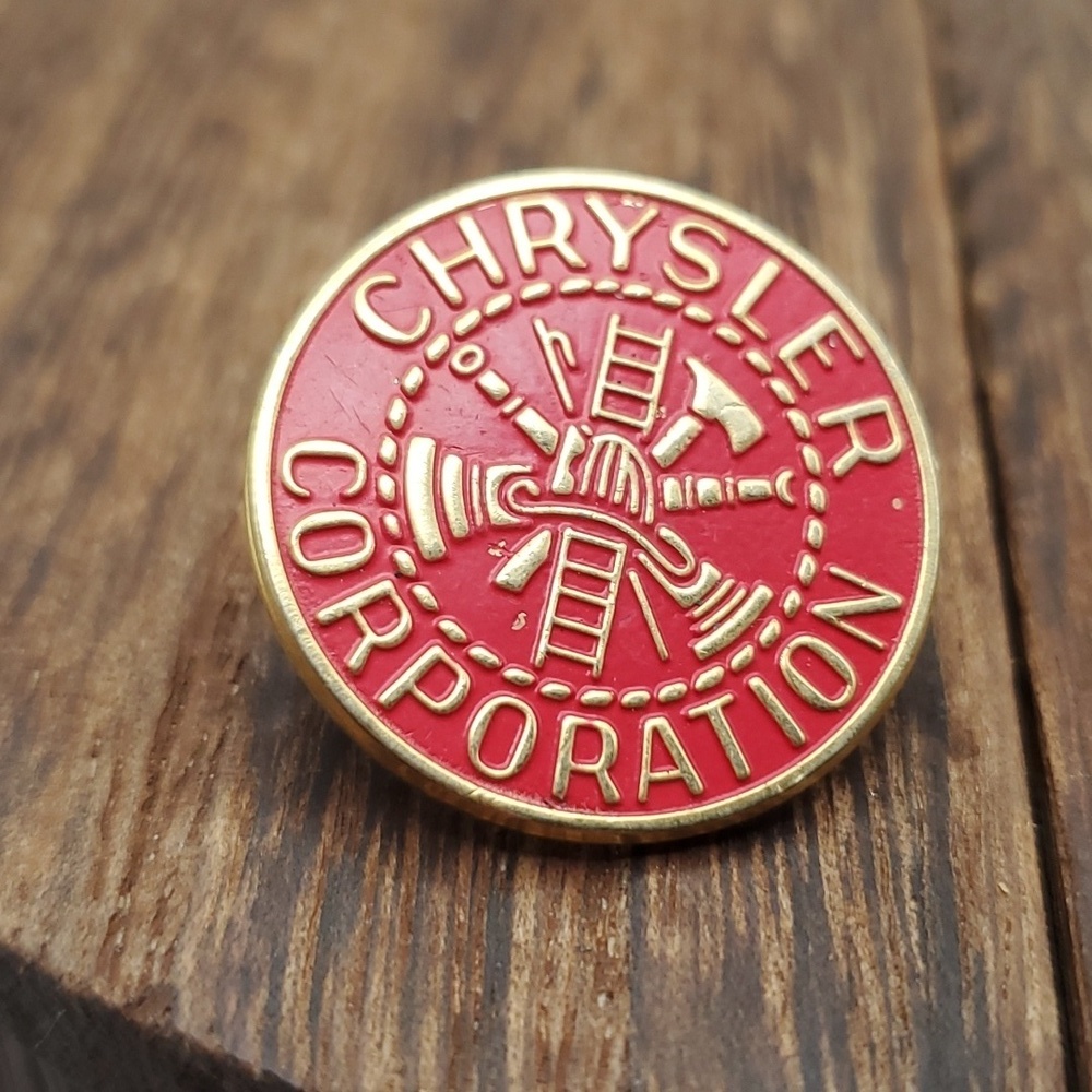B671 Chrysler corporation pin vintage